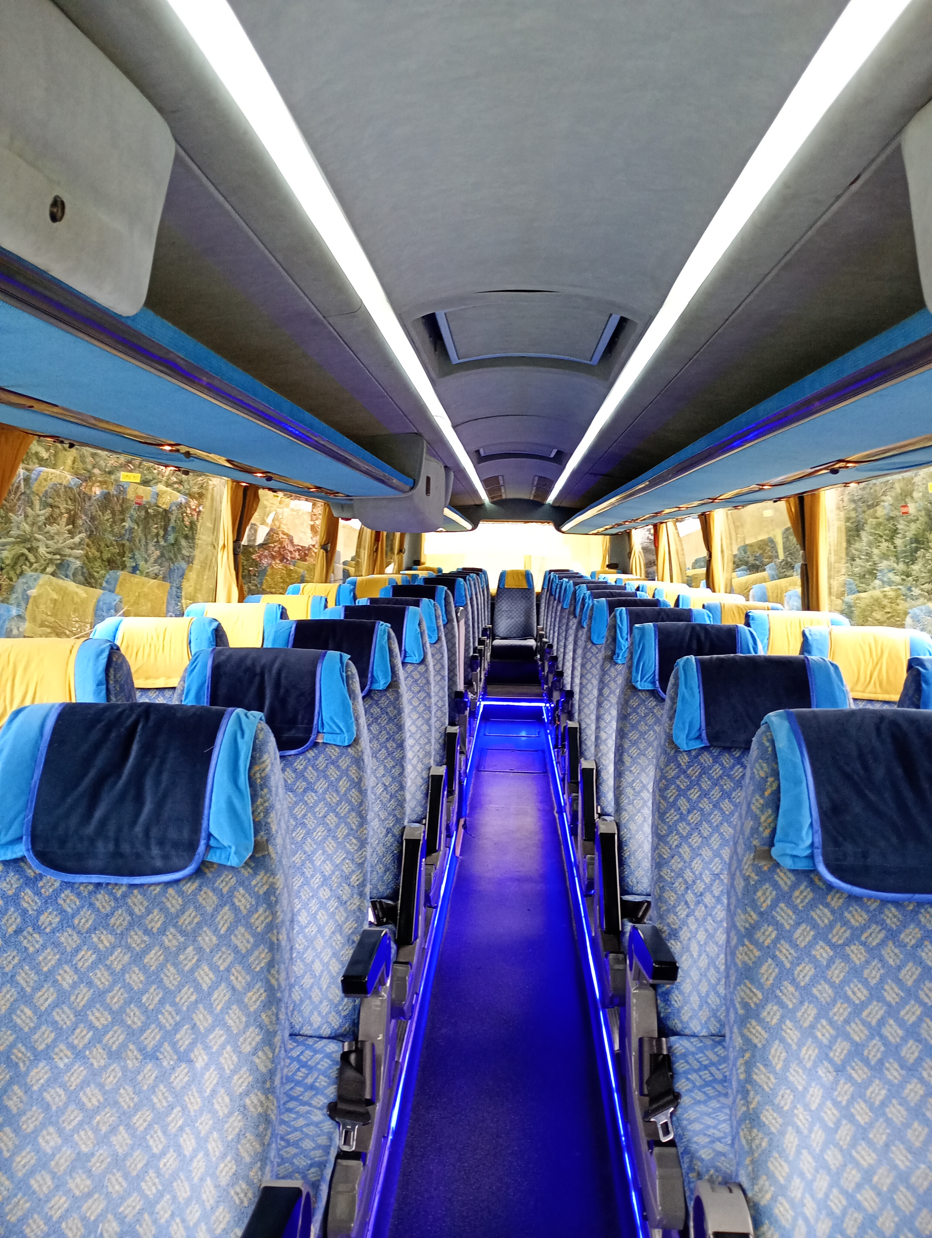 Autokar turystyczny PW Wróbel